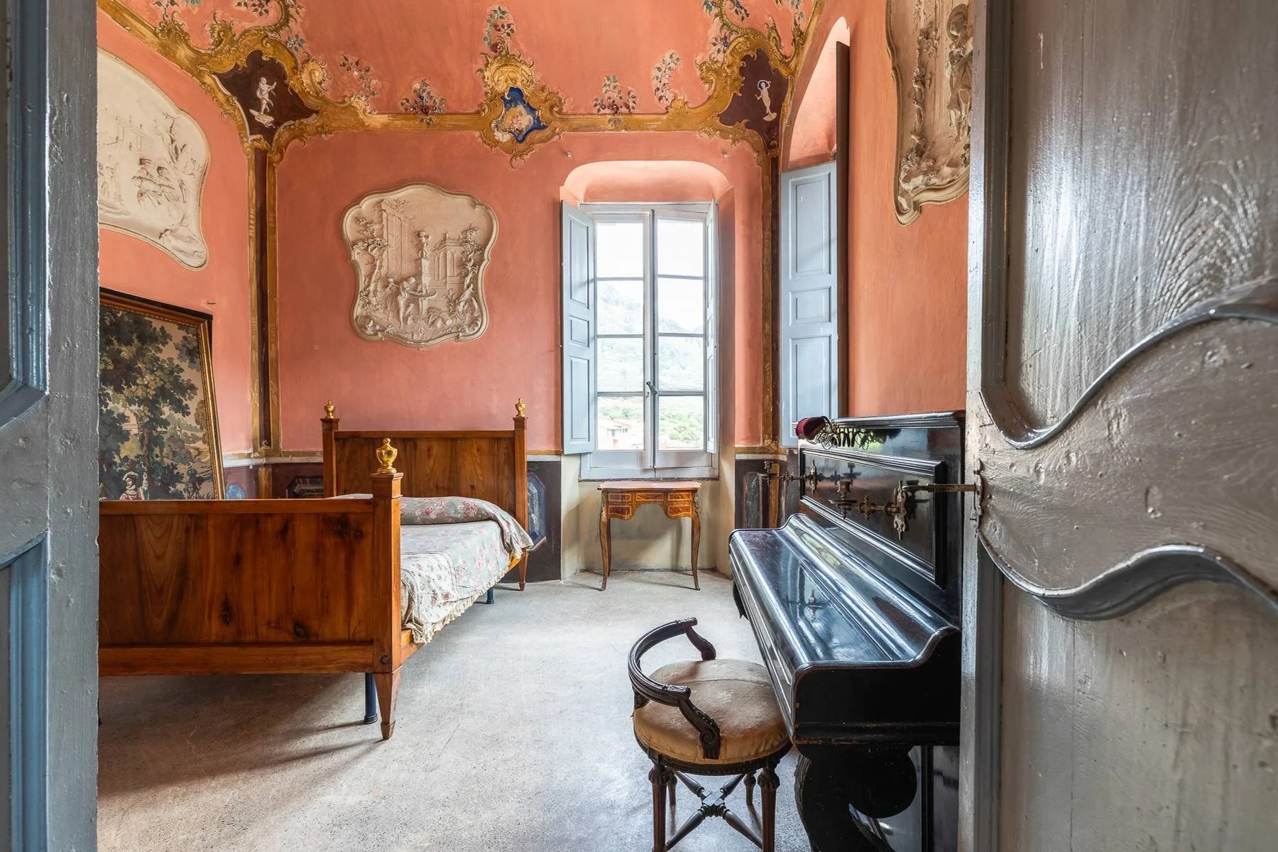 francis-york-16th-century-villa-finale-ligure-italian-riviera-3.jpg