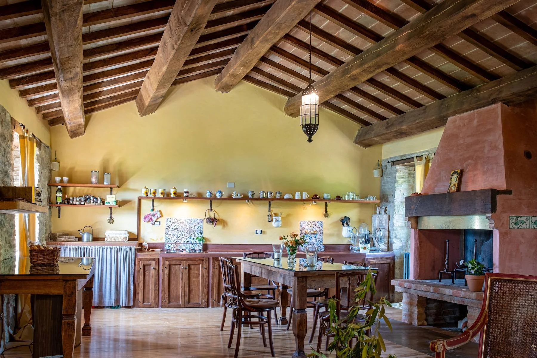 francis-york-17-acre-farm-estate-umbria-lake-valfabbrica-for-sale-42.jpg
