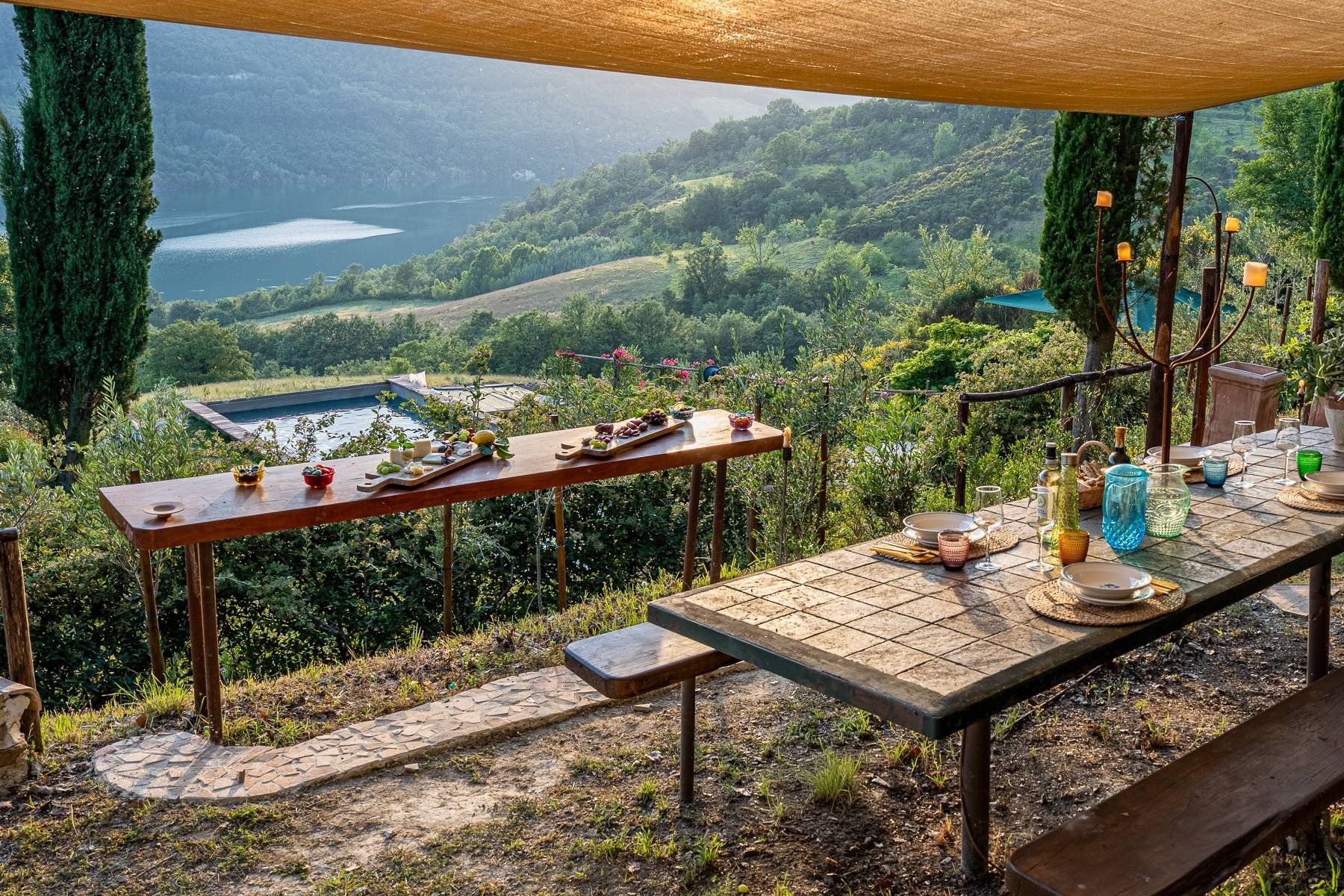 francis-york-17-acre-farm-estate-umbria-lake-valfabbrica-for-sale-11.jpg
