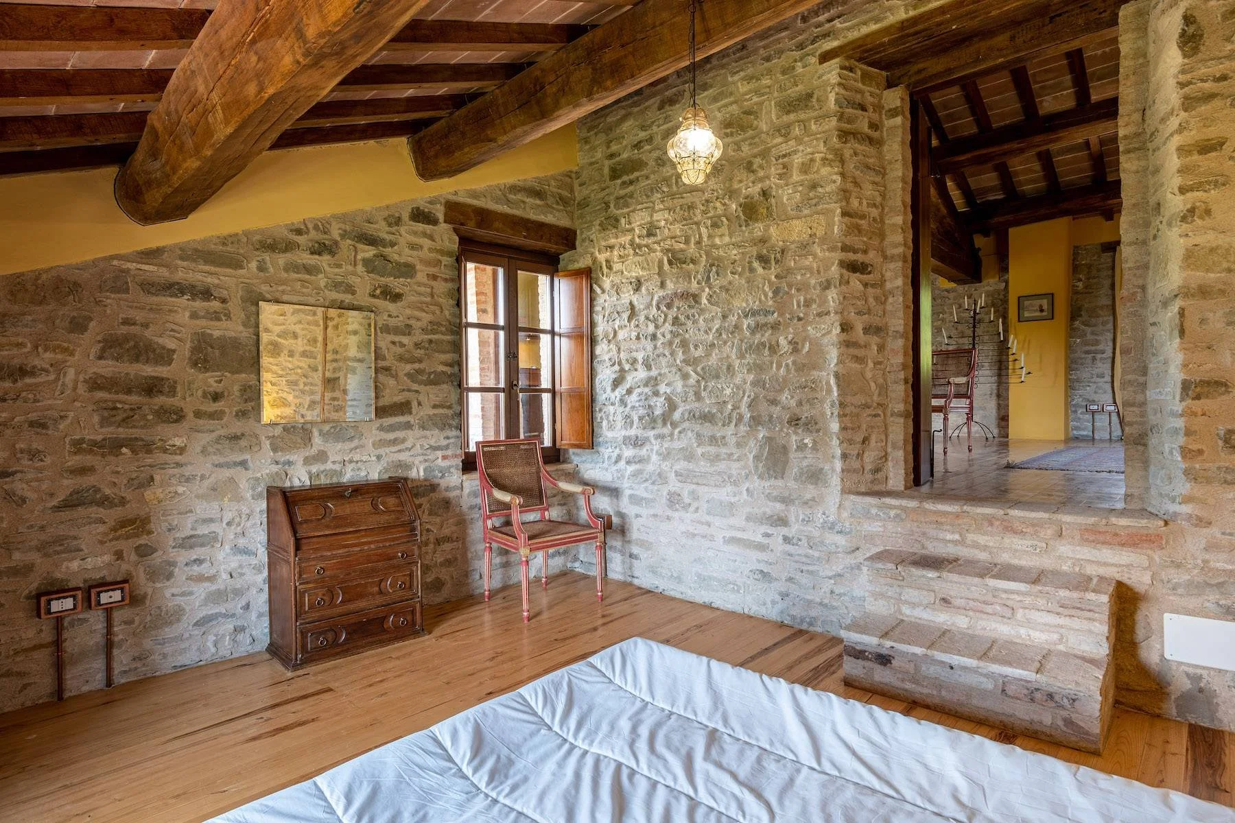 francis-york-17-acre-farm-estate-umbria-lake-valfabbrica-for-sale-37.jpg