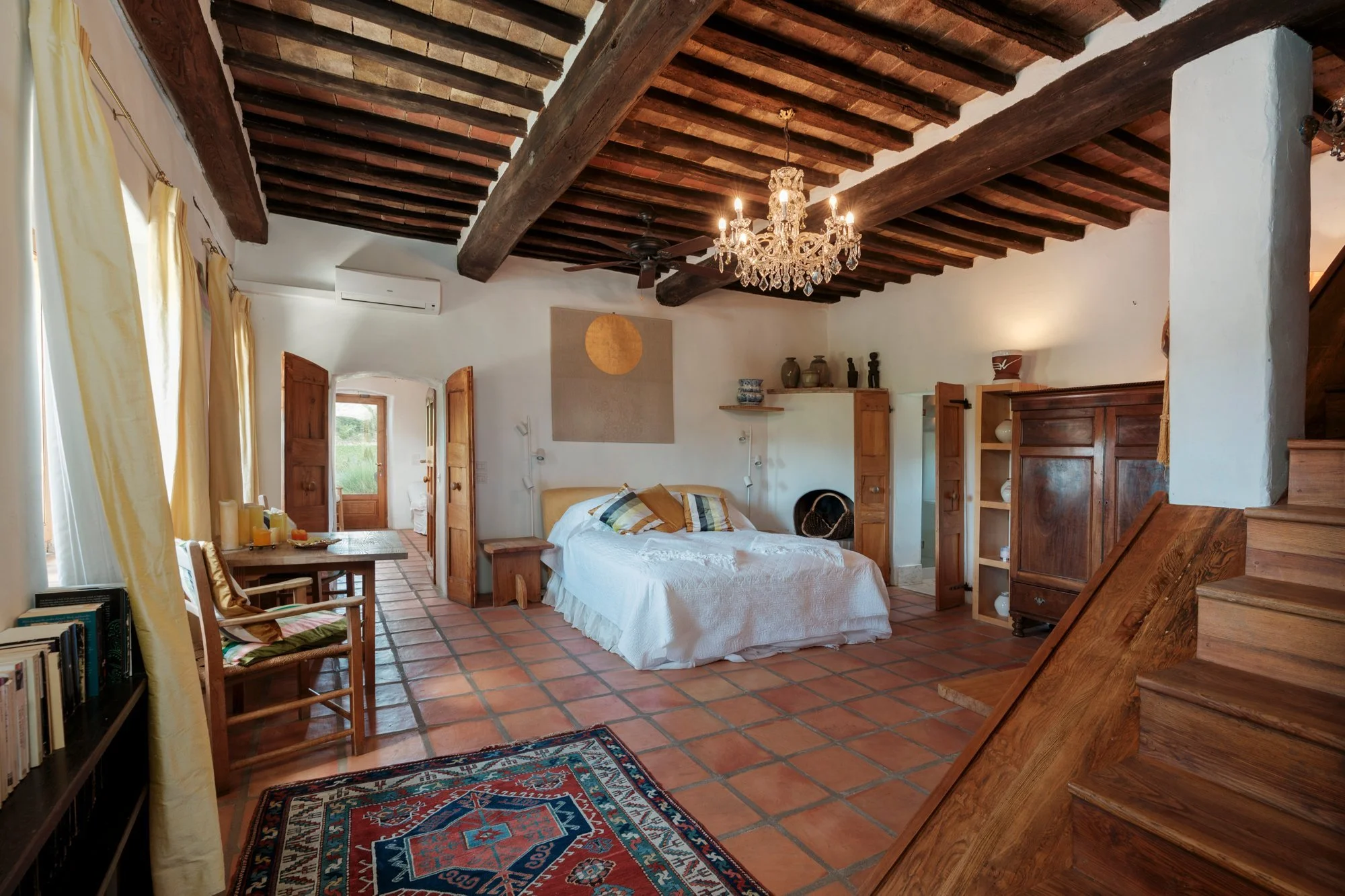 francis-york-chianti-medieval-watchtower-farmhouse-castellina-knight-frank-25.jpg