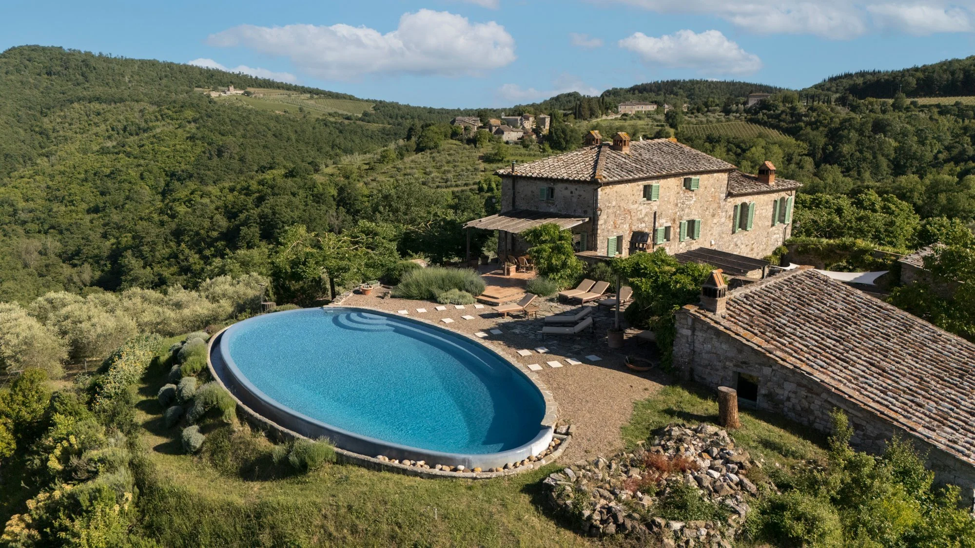 francis-york-chianti-medieval-watchtower-farmhouse-castellina-knight-frank-6.jpg
