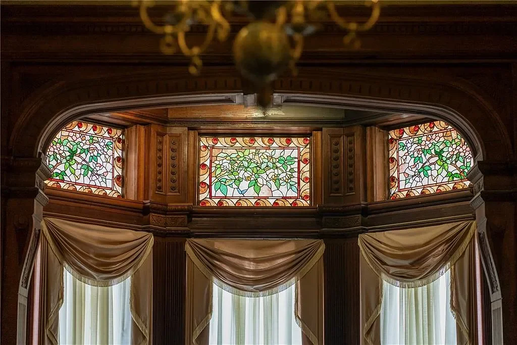 francis-york-shakespeare-chateau-missouri-auction-14.webp