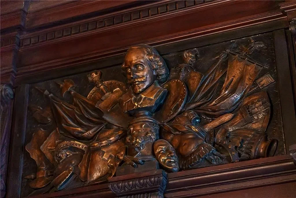 francis-york-shakespeare-chateau-missouri-auction-11.webp