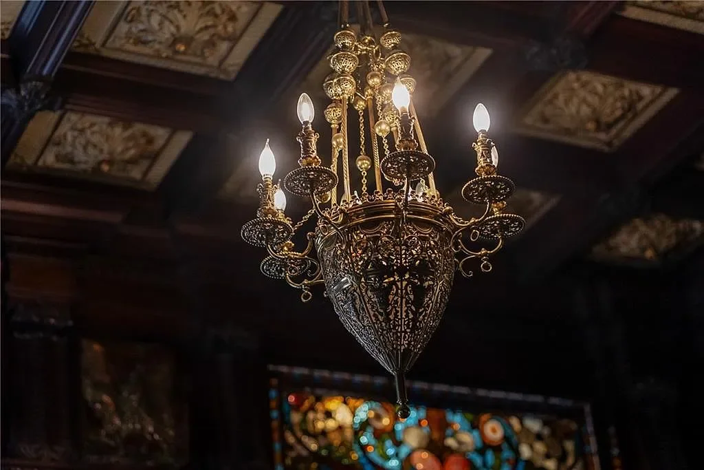 francis-york-shakespeare-chateau-missouri-auction-15.webp