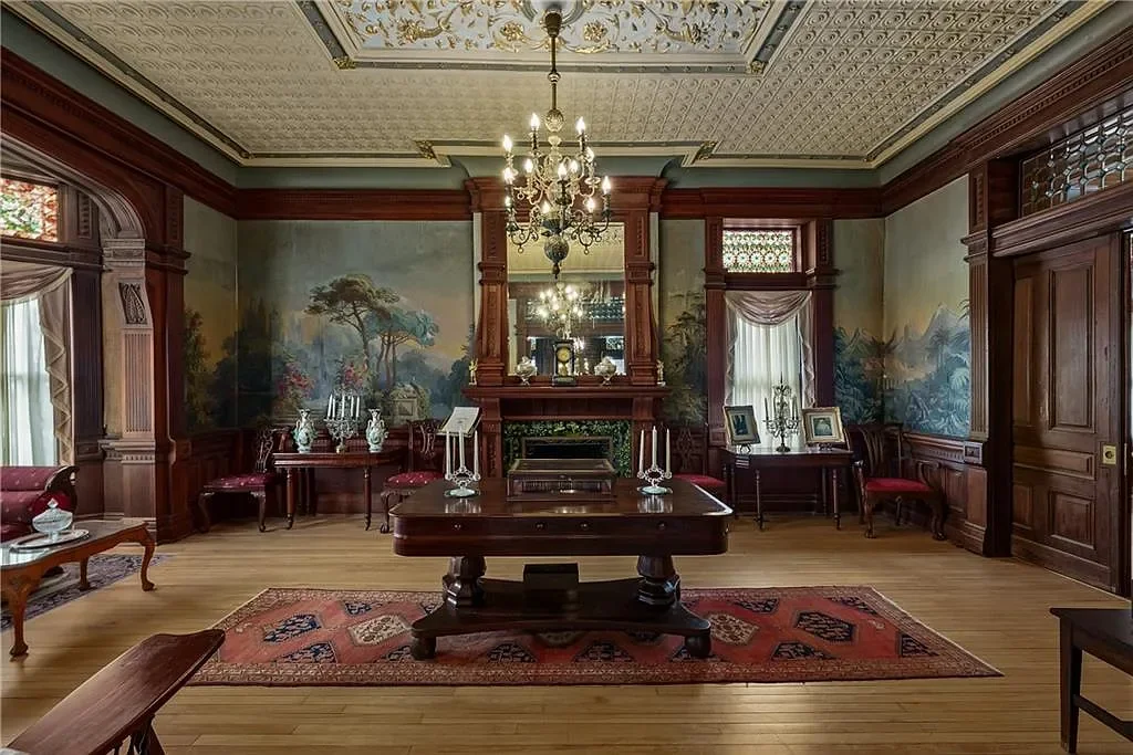 francis-york-shakespeare-chateau-missouri-auction-9.webp