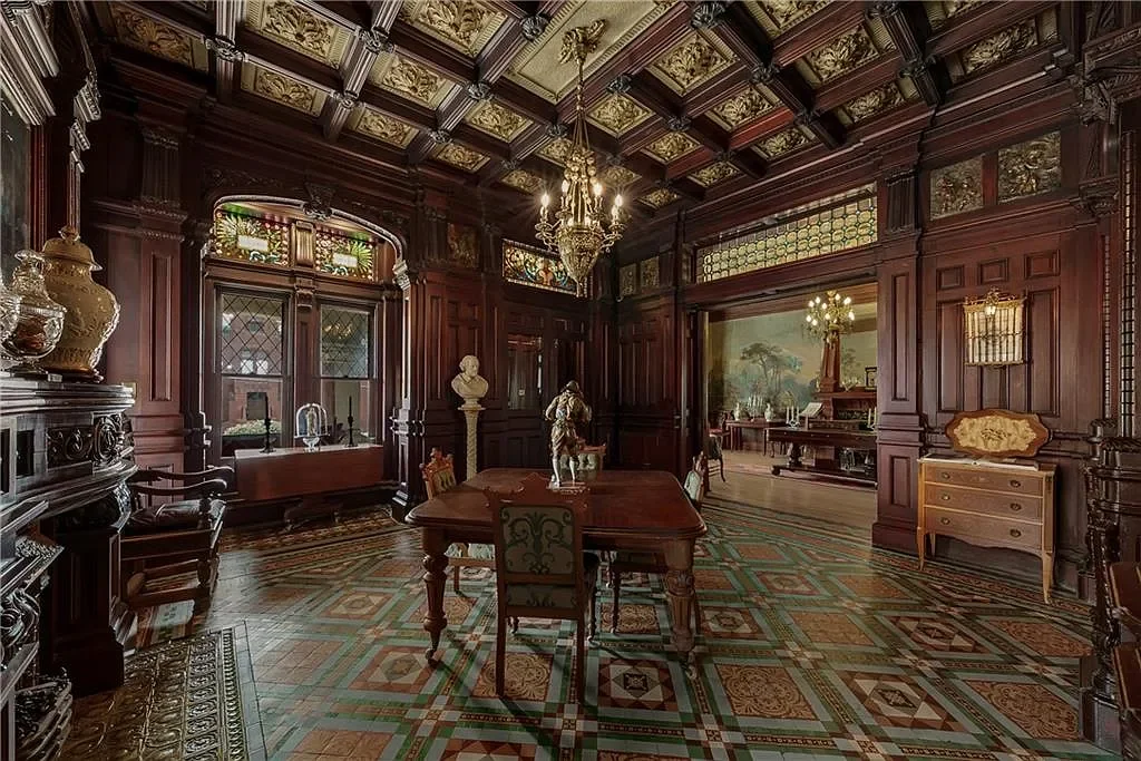 francis-york-shakespeare-chateau-missouri-auction-10.webp
