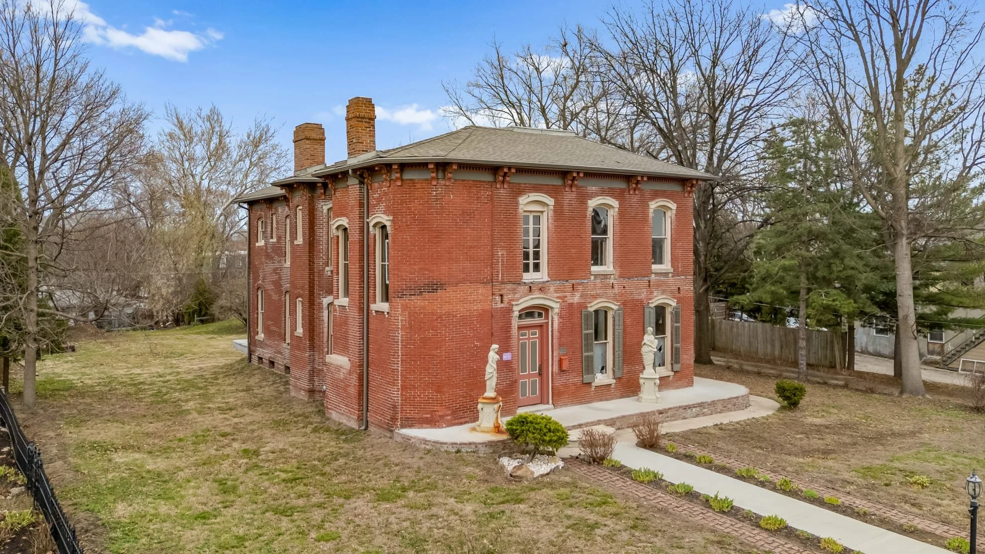 francis-york-shakespeare-chateau-missouri-auction-20.jpg