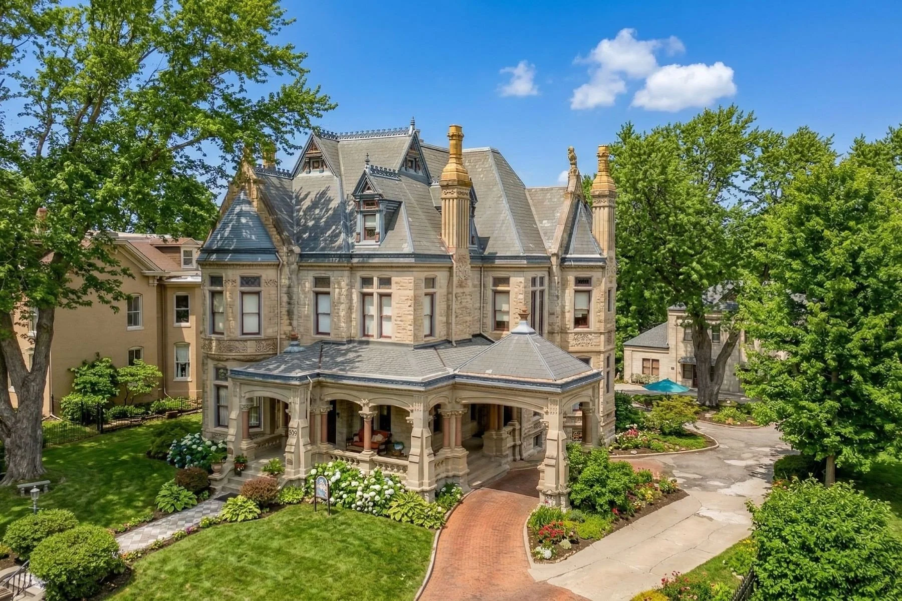 francis-york-shakespeare-chateau-missouri-auction-27.jpeg