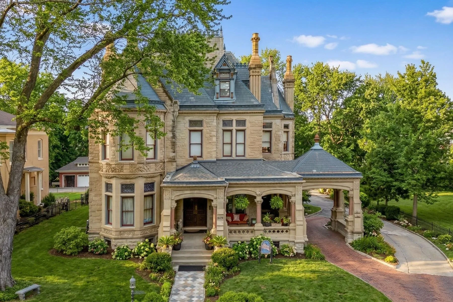francis-york-shakespeare-chateau-missouri-auction-26.jpeg