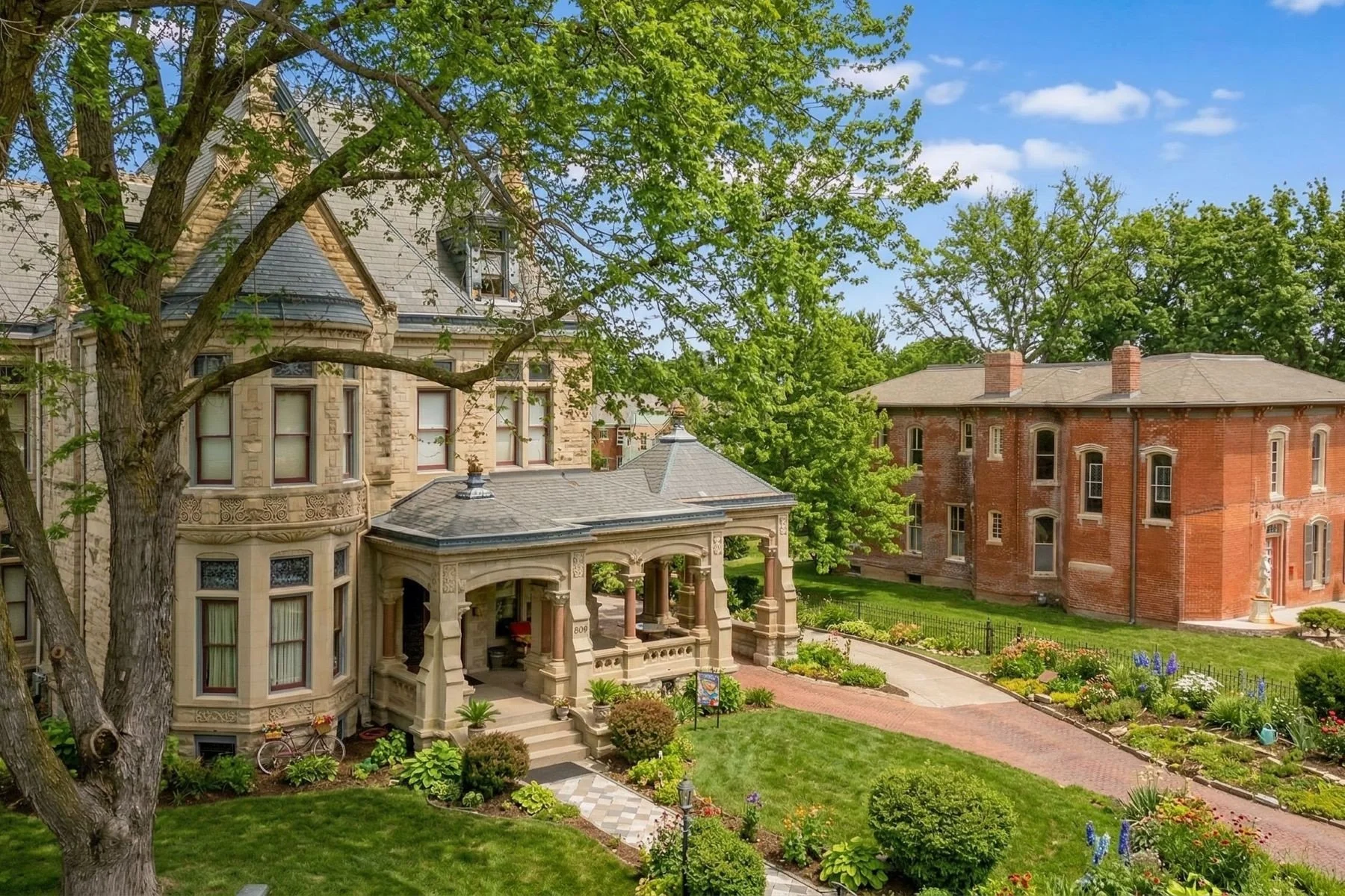 francis-york-shakespeare-chateau-missouri-auction-1.jpeg