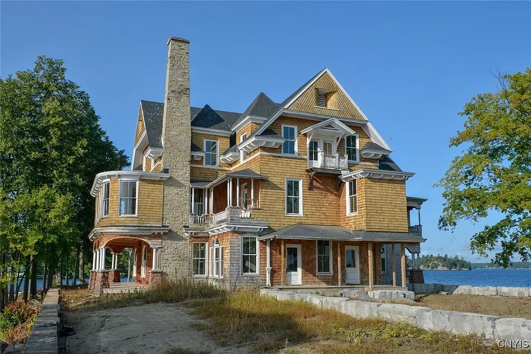 francis-york-sport-island-private-island-thousand-islands-new-york-2.webp
