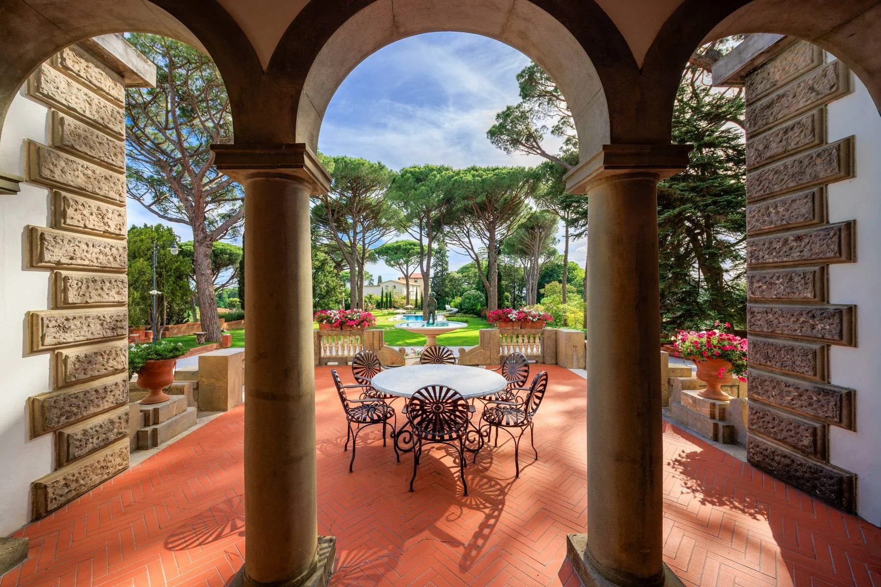 francis-york-fauglia-art-nouveau-villa-tuscany-pisa-26.jpg