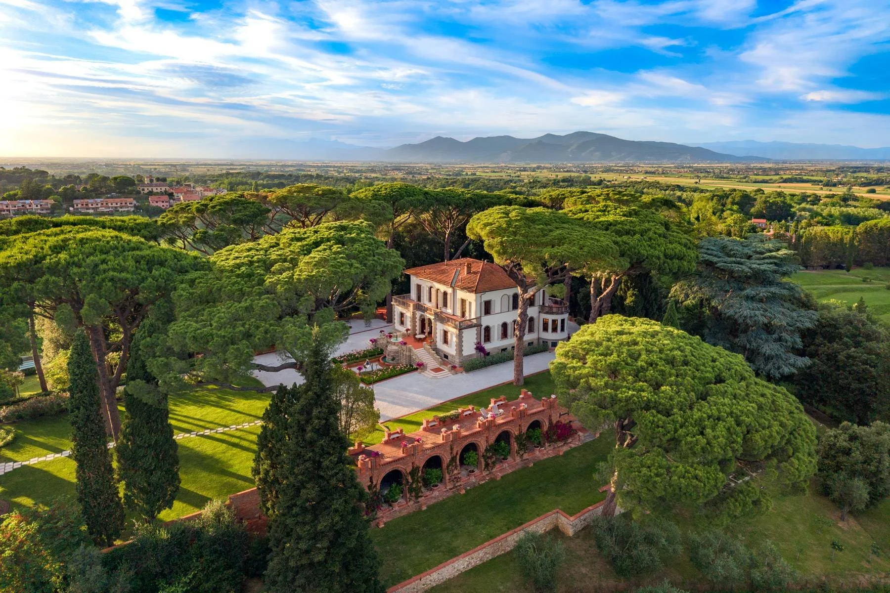 francis-york-fauglia-art-nouveau-villa-tuscany-pisa-32.jpg