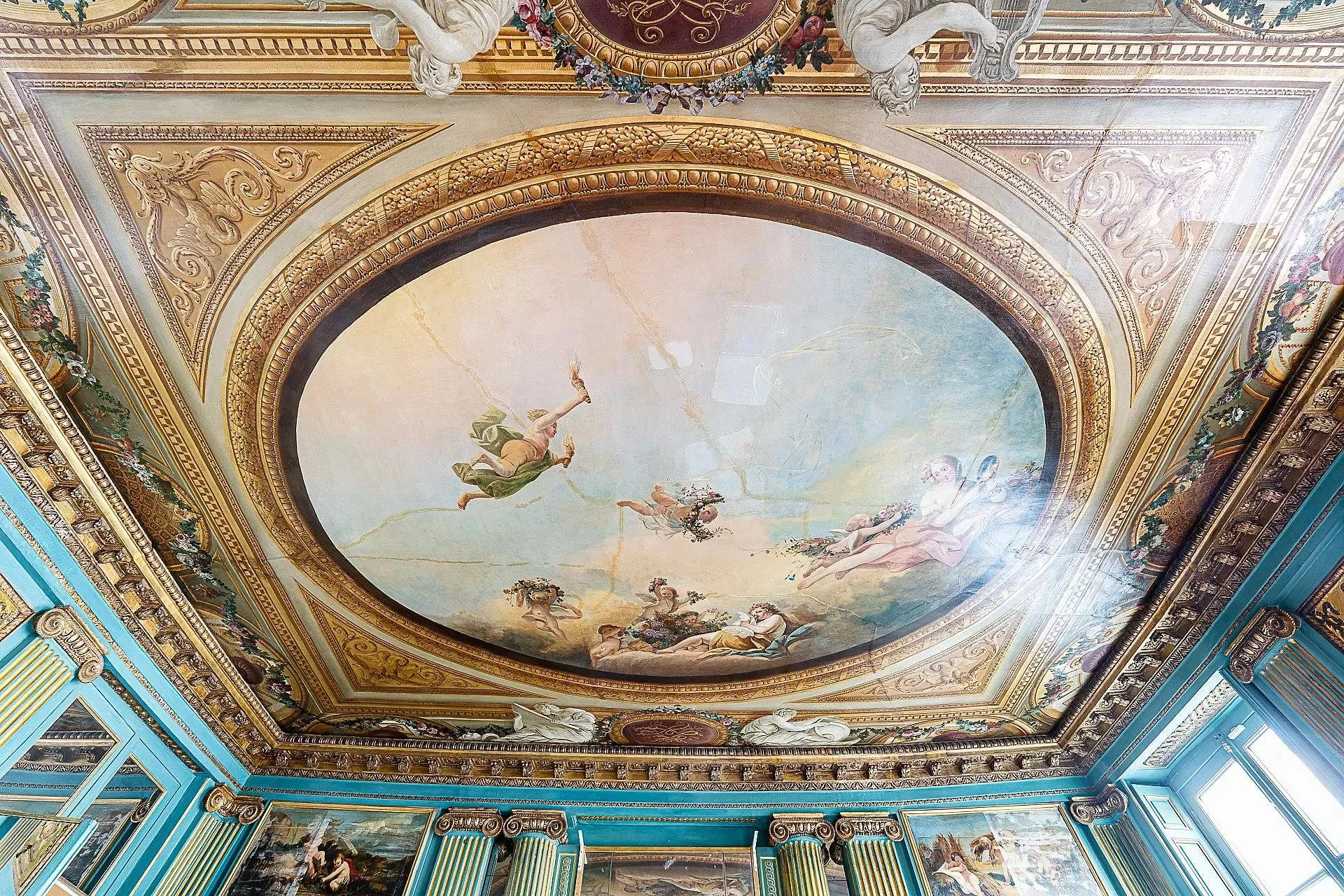 francis-york-voltaire-former-paris-apartment-hotel-de-villette-quai-voltaire-11.jpg
