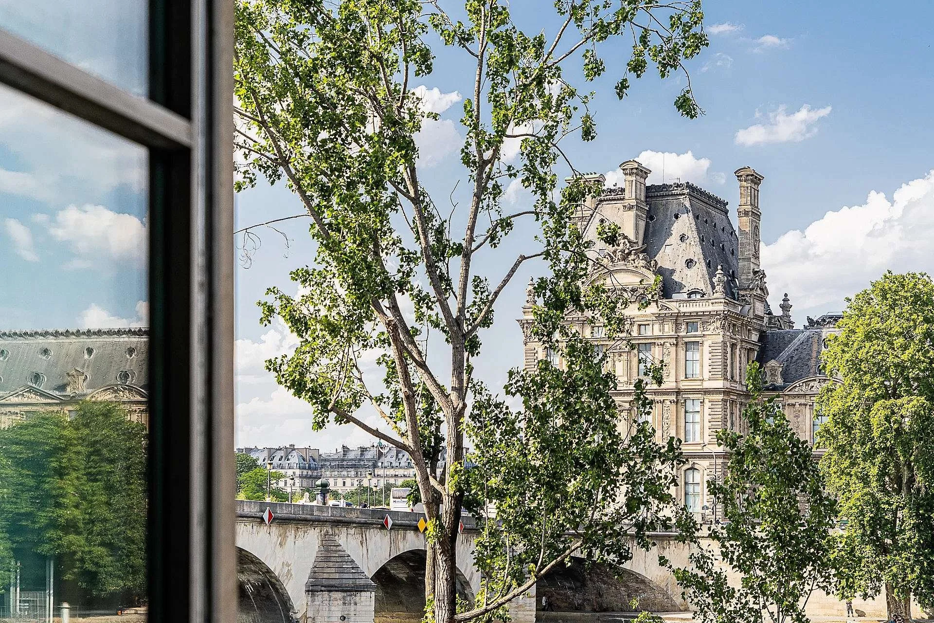francis-york-voltaire-former-paris-apartment-hotel-de-villette-quai-voltaire-18.jpg