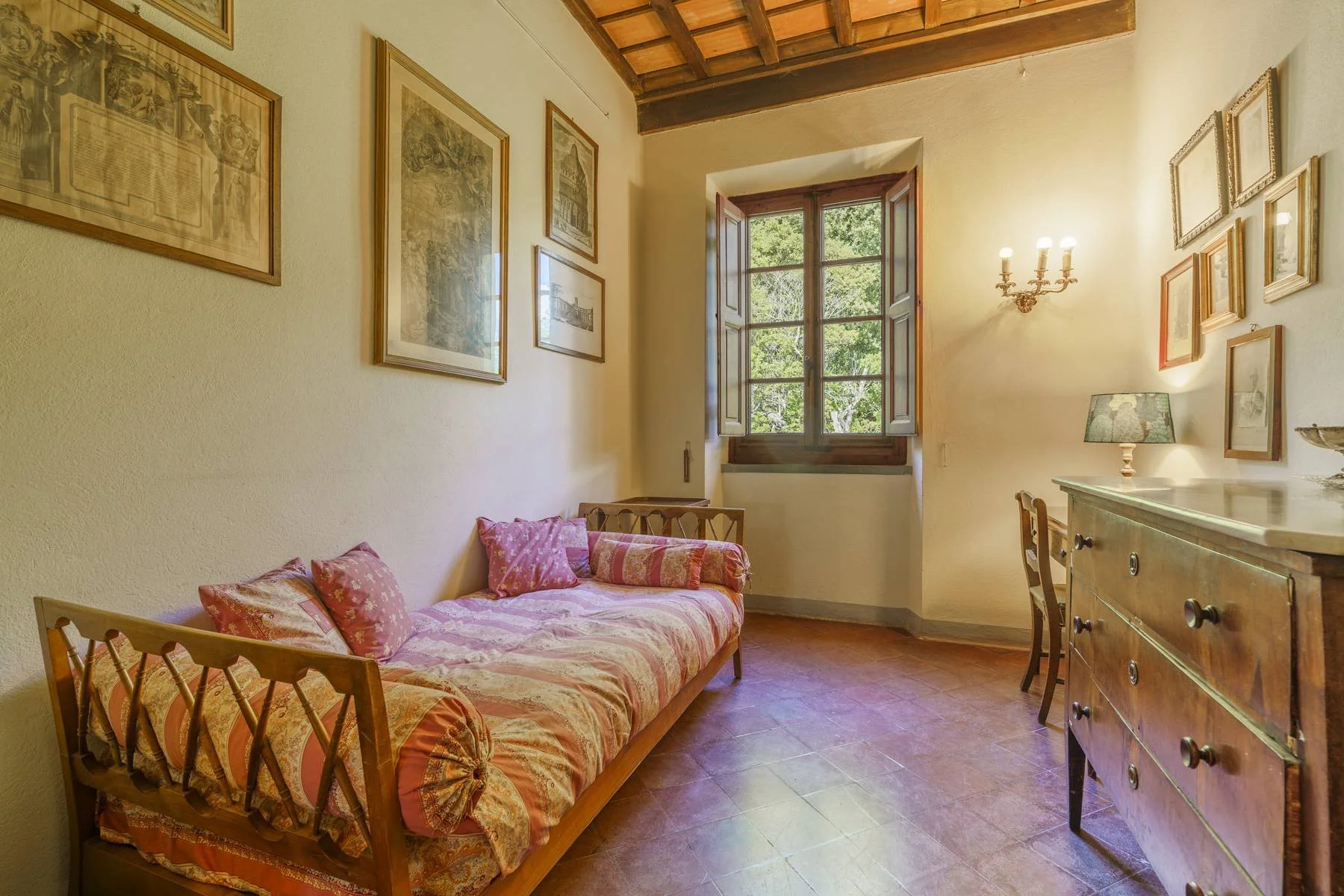 francis-york-109-acre-tuscan-estate-near-florence-for-sale14.jpg
