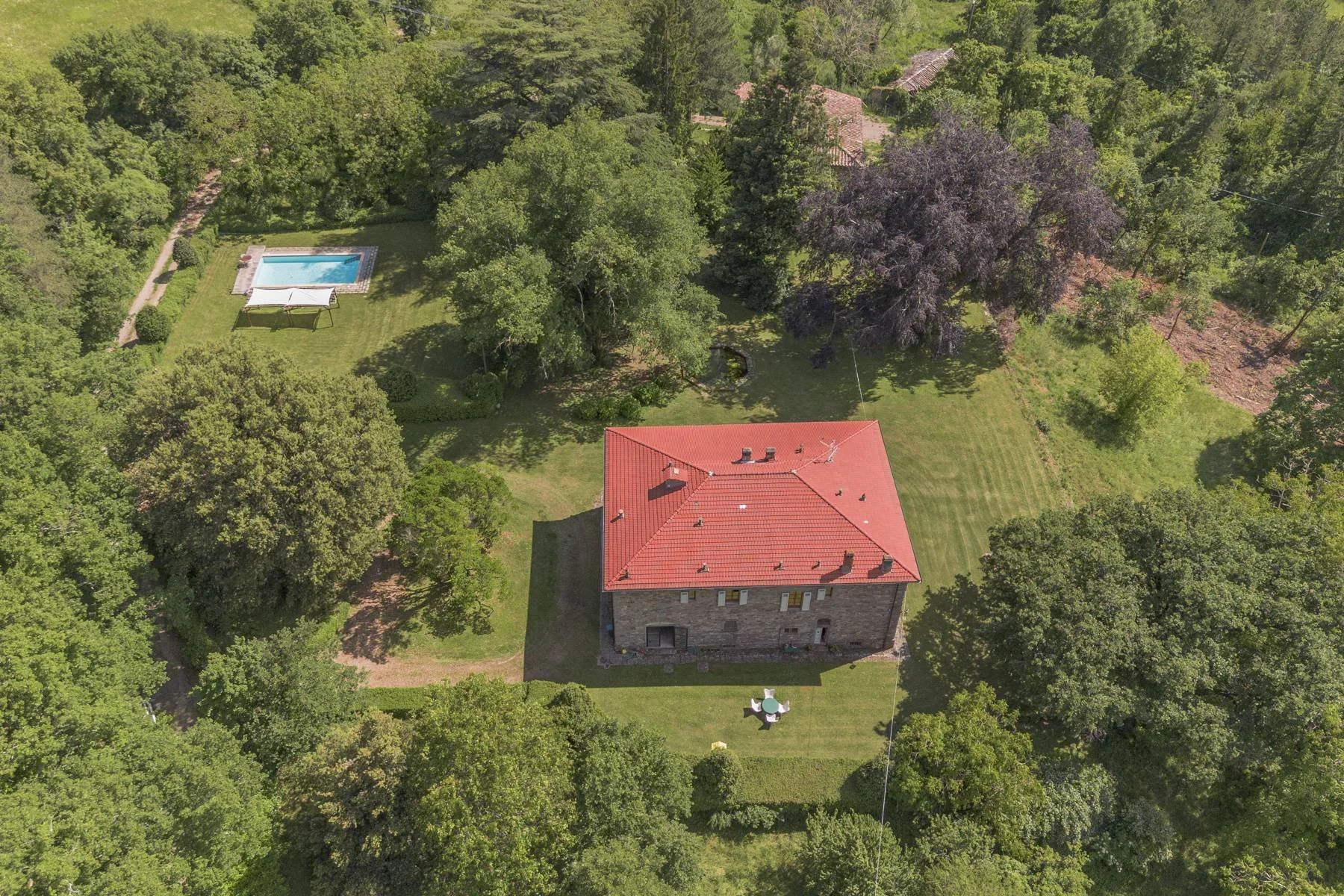 francis-york-109-acre-tuscan-estate-near-florence-for-sale5.jpg