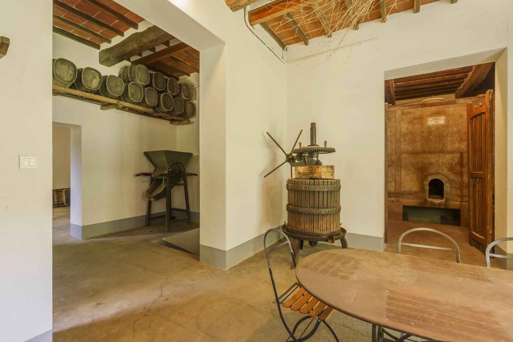 francis-york-109-acre-tuscan-estate-near-florence-for-sale10.jpg