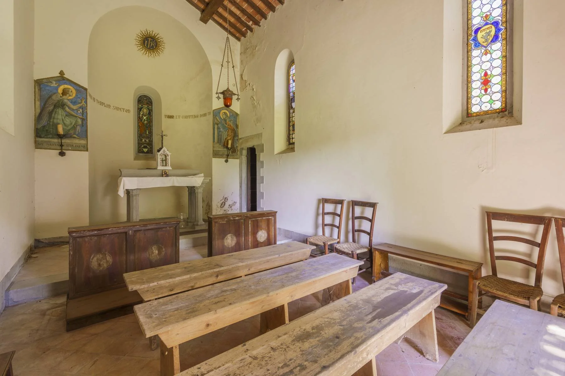 francis-york-109-acre-tuscan-estate-near-florence-for-sale9.jpg