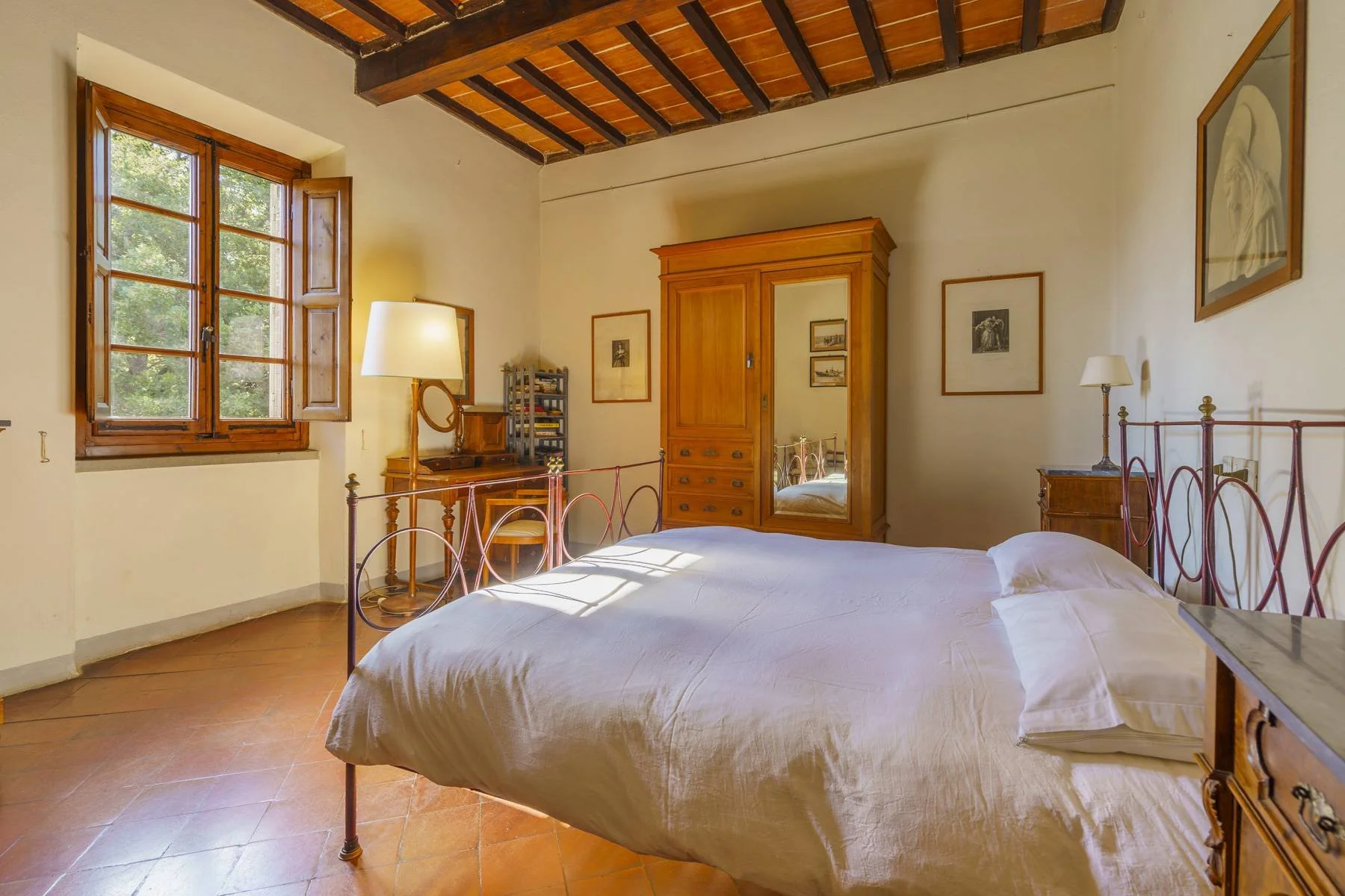 francis-york-109-acre-tuscan-estate-near-florence-for-sale23.jpg