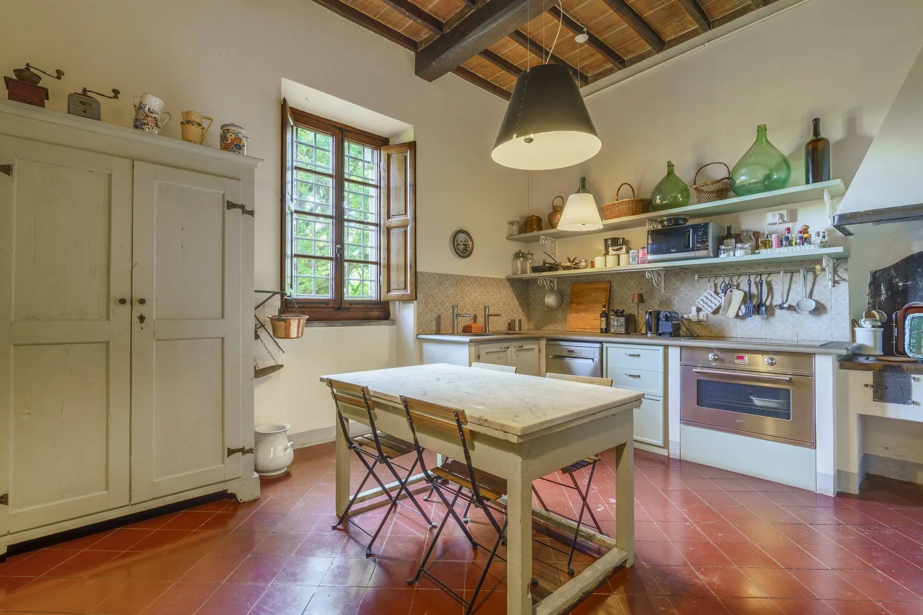 francis-york-109-acre-tuscan-estate-near-florence-for-sale27.jpg