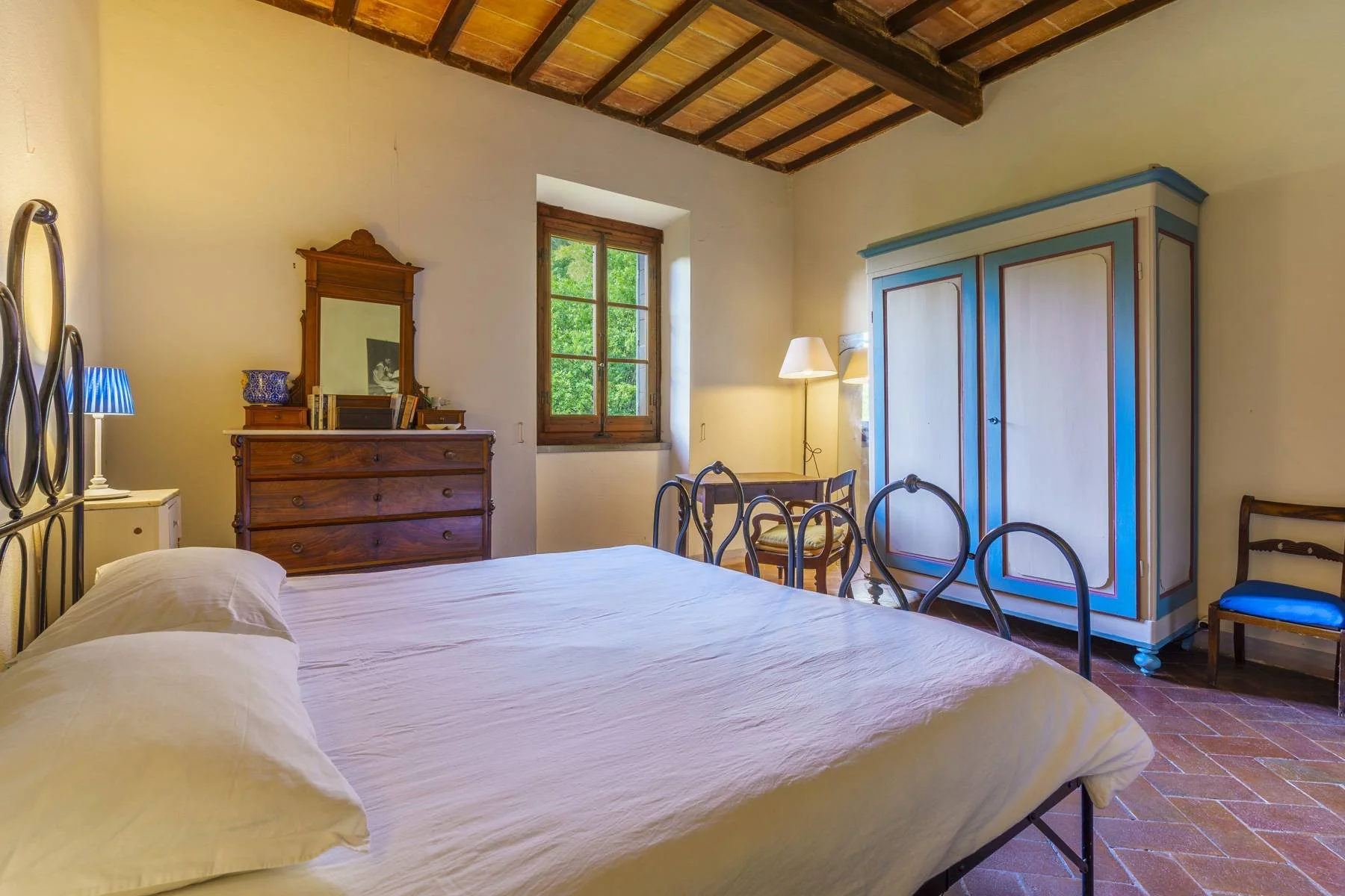 francis-york-109-acre-tuscan-estate-near-florence-for-sale25.jpg