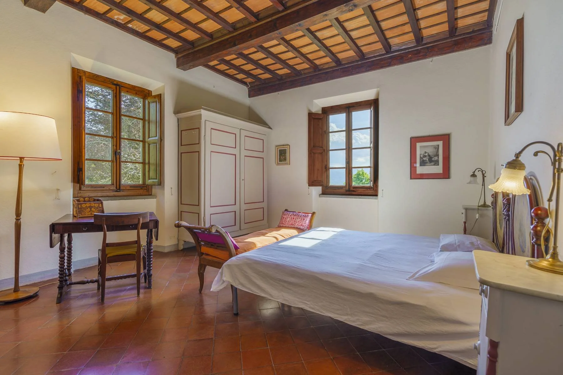 francis-york-109-acre-tuscan-estate-near-florence-for-sale19.jpg