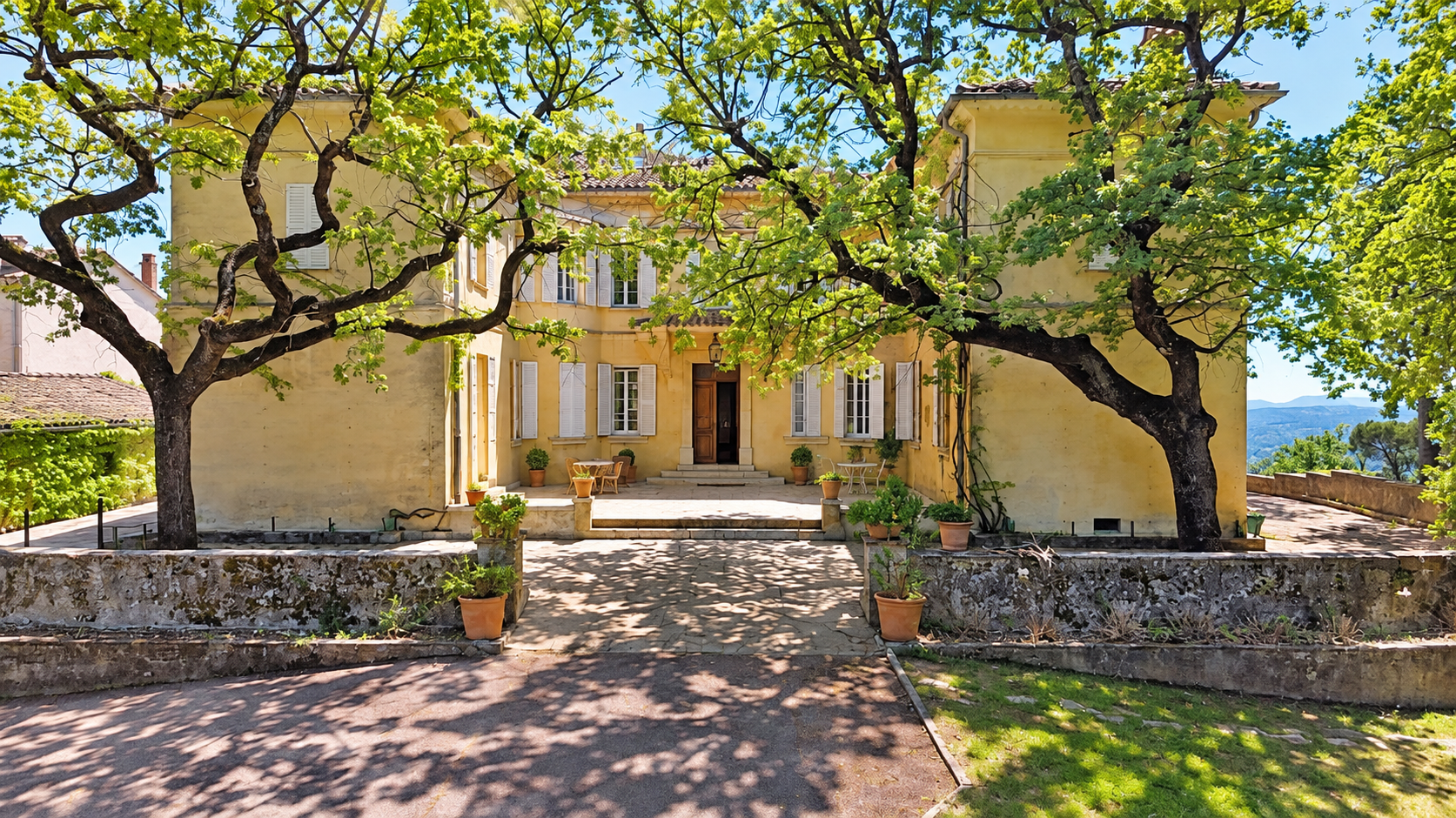 francis-york-caillan-provence-house-nadia-leger-20.png