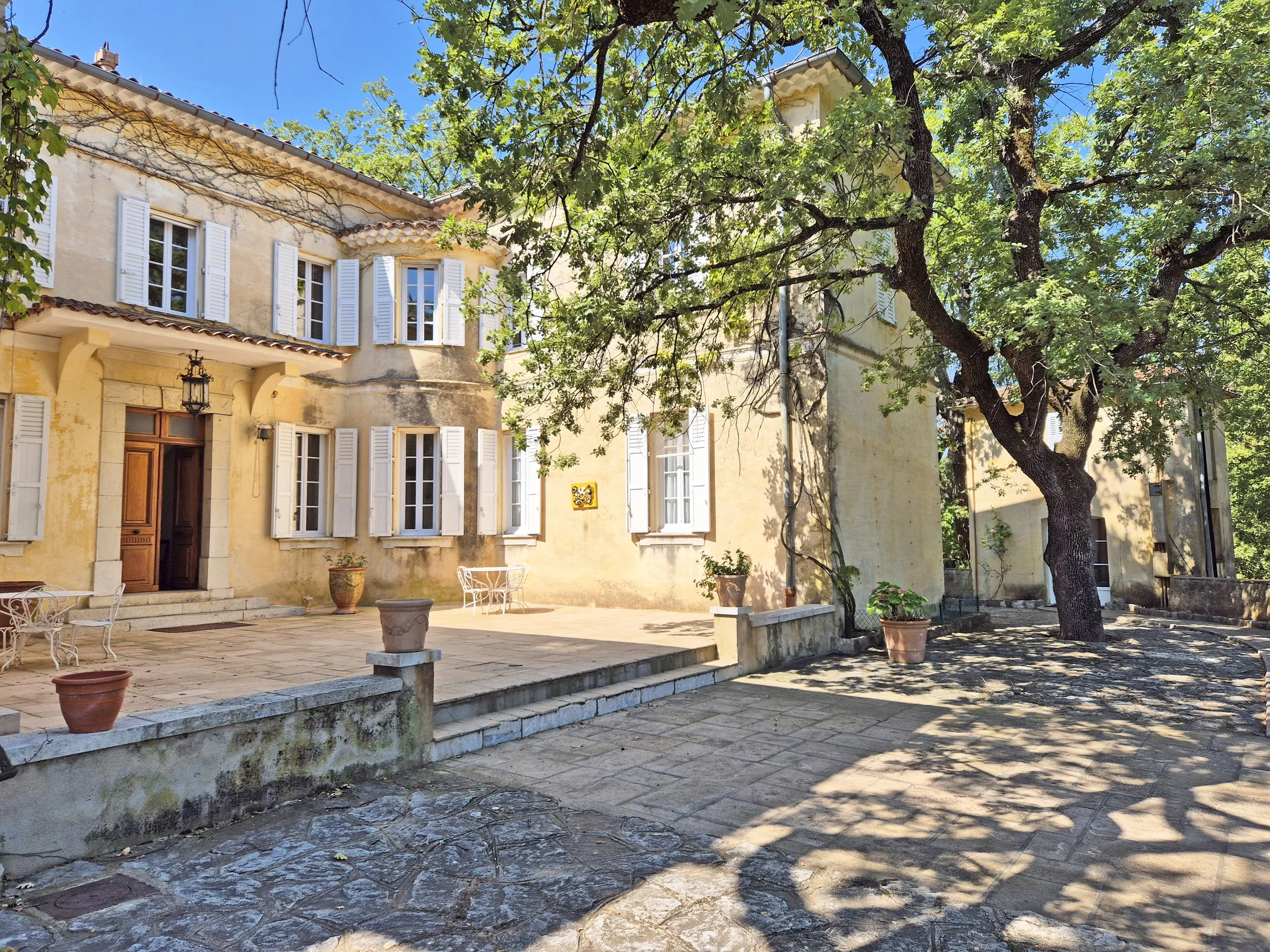 francis-york-caillan-provence-house-nadia-leger-14.jpg