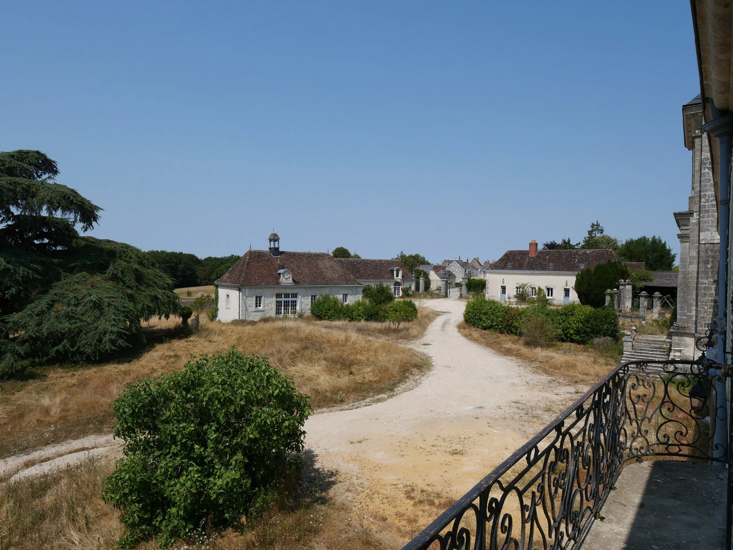 francis-york-a-former-benedictine-abbey-with-an-18th-century-chteau-and-abbey-church-is-for-sale-in-frances-loir-valley-61.JPG