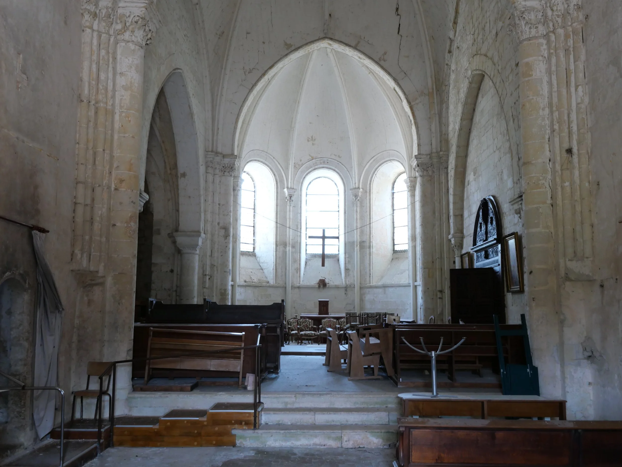 francis-york-a-former-benedictine-abbey-with-an-18th-century-chteau-and-abbey-church-is-for-sale-in-frances-loir-valley-87.JPG