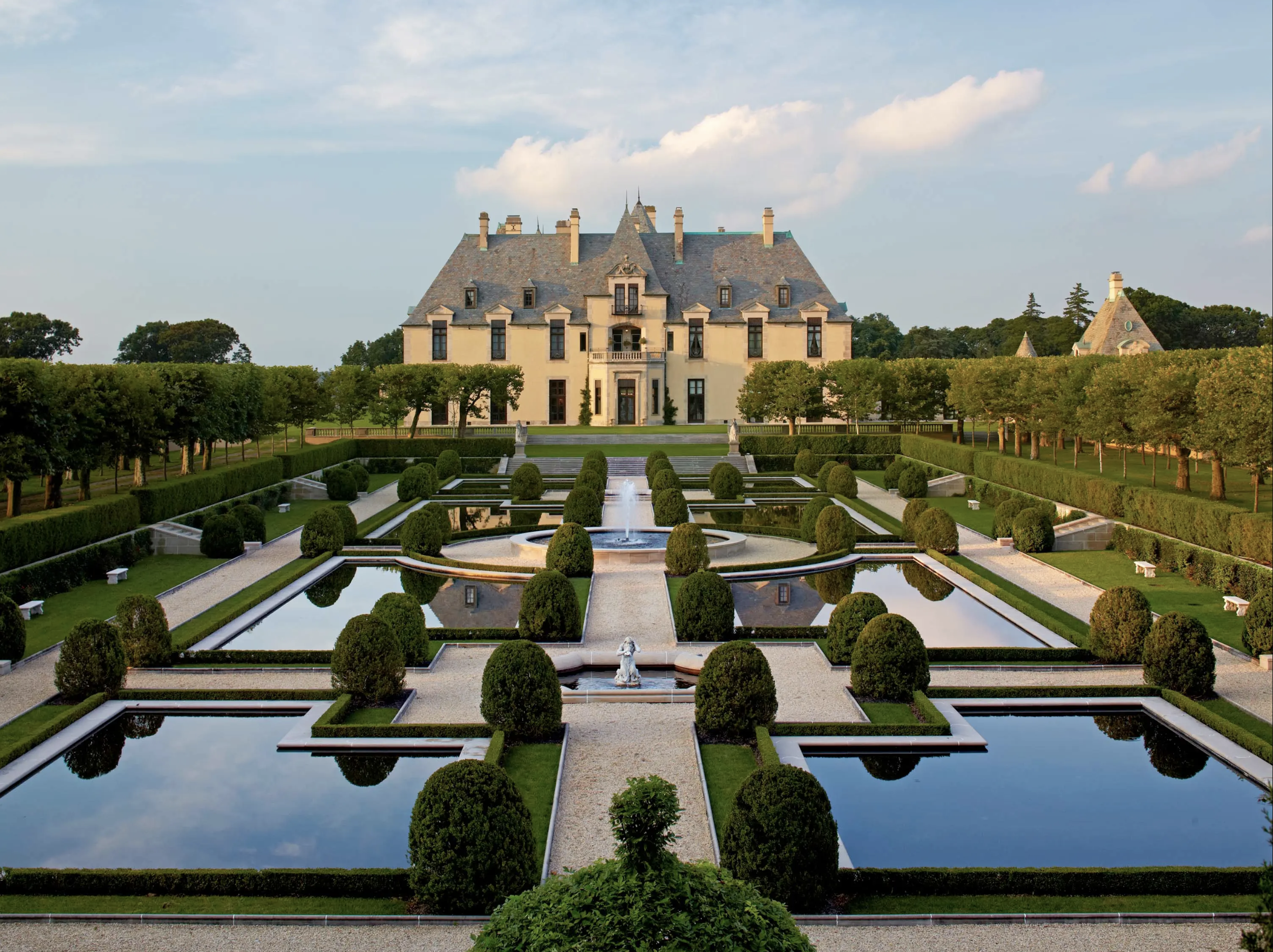 A Castle on Long Island That Hosted Gatsby-Style Parties in the 1920s Is Coming to Auction
