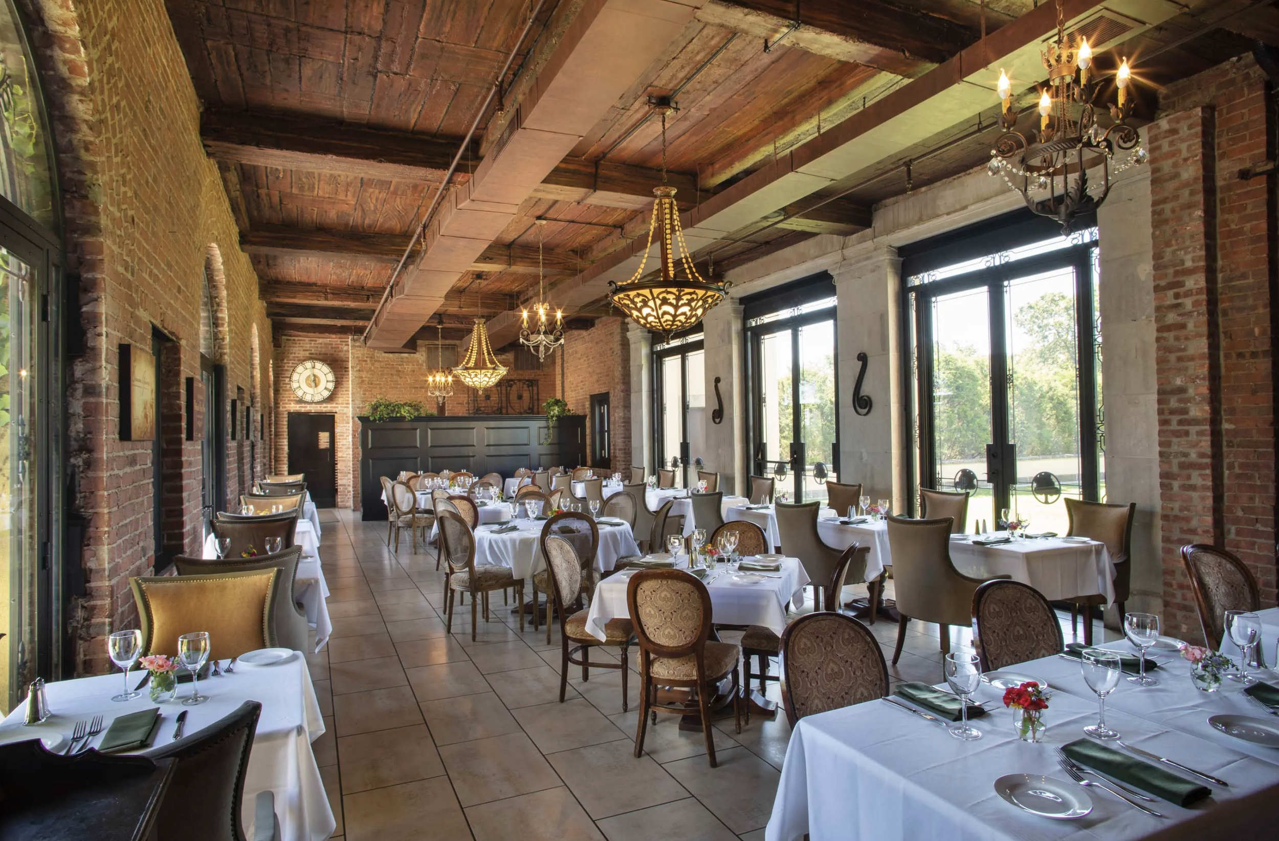 francis-york-oheka-castle-long-island-new-york-auction-2026-30.png