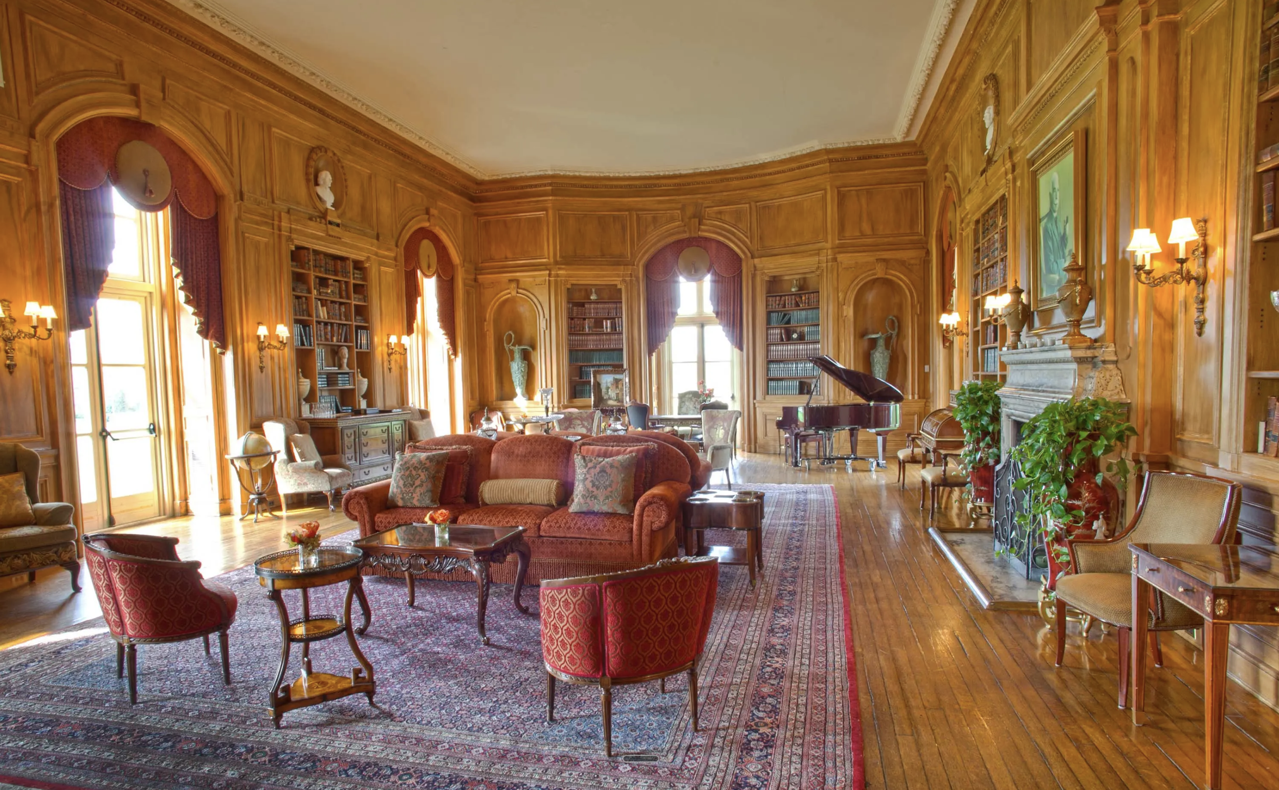 francis-york-oheka-castle-long-island-new-york-auction-2026-21.png