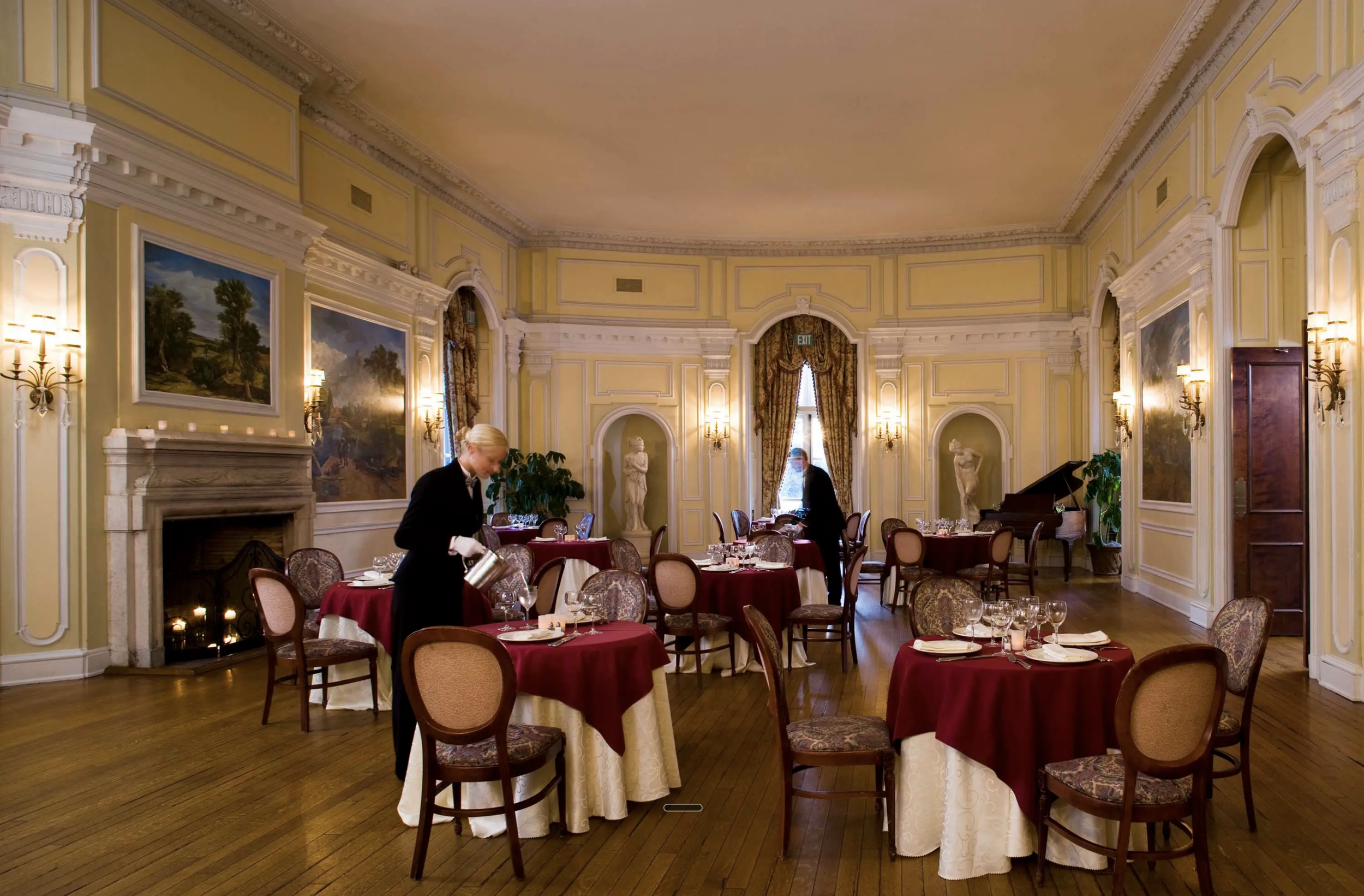 francis-york-oheka-castle-long-island-new-york-auction-2026-19.png