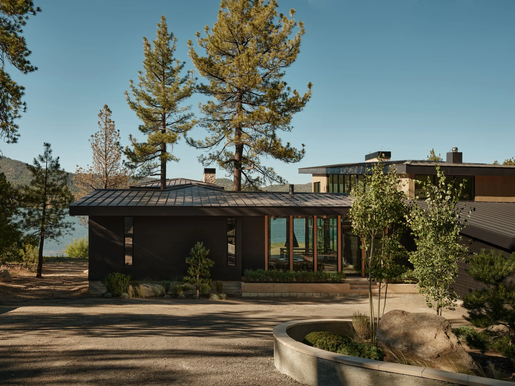 francis-york-design-lake-house-in-big-bear-california-4.jpg