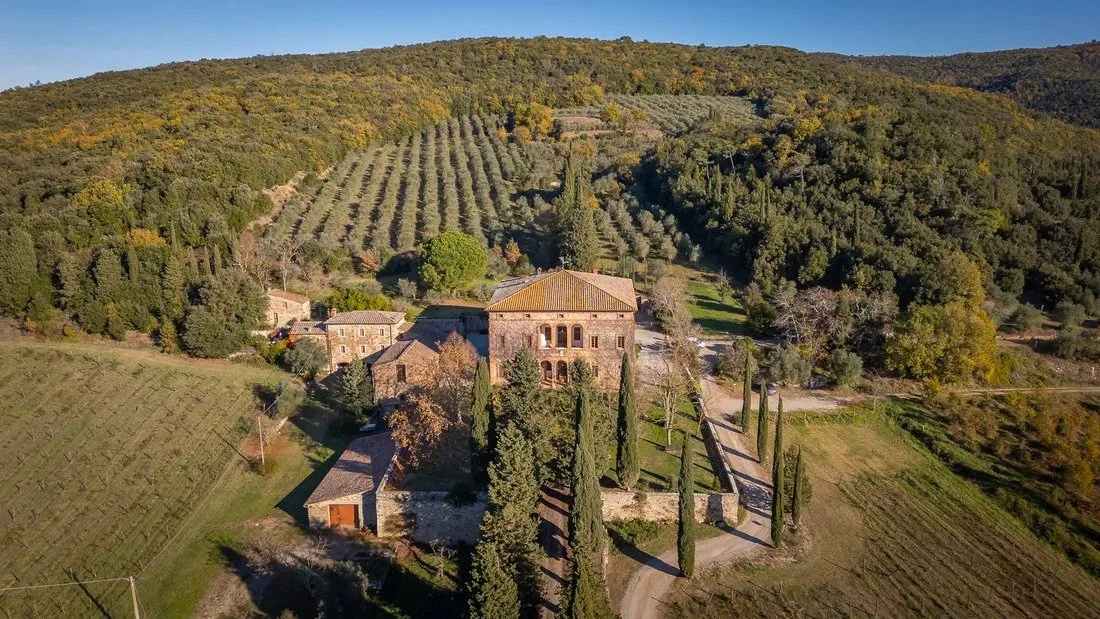 A 17th-Century Tuscan Estate near Chianti Classico with Olive Groves, Vineyards and Ancient Wine Cellars
