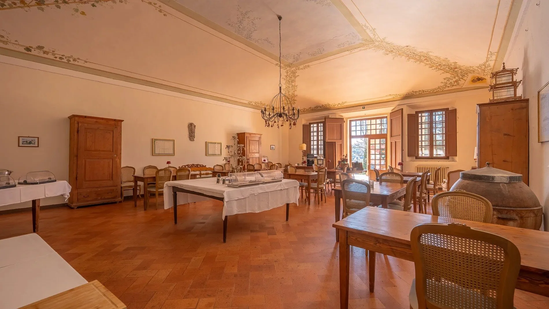 francis-york-a-17th-century-tuscan-estate-near-chianti-classico-with-olive-groves-vineyards-and-ancient-wine-cellars-23.jpg