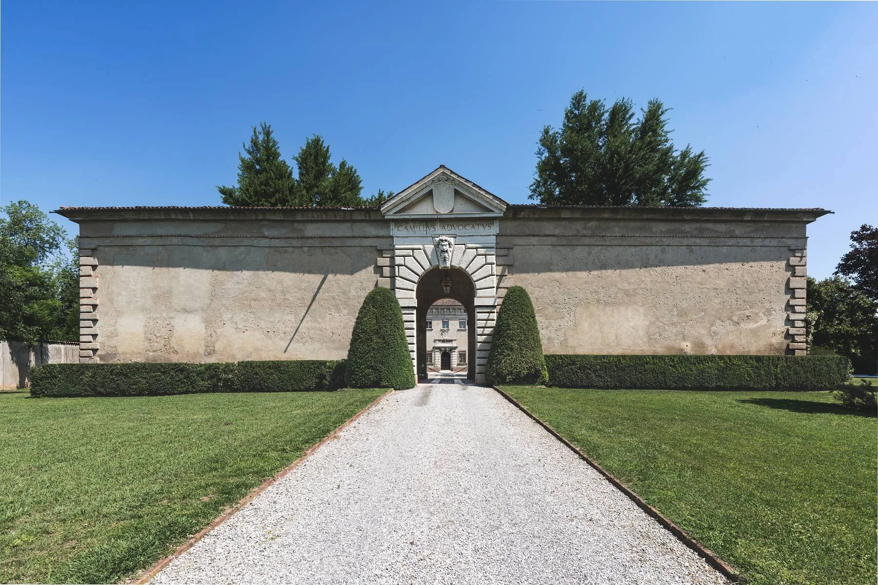 francis-york-castello-avogadro-spada-renaissance-castle-near-lake-garda-italy-1.jpg