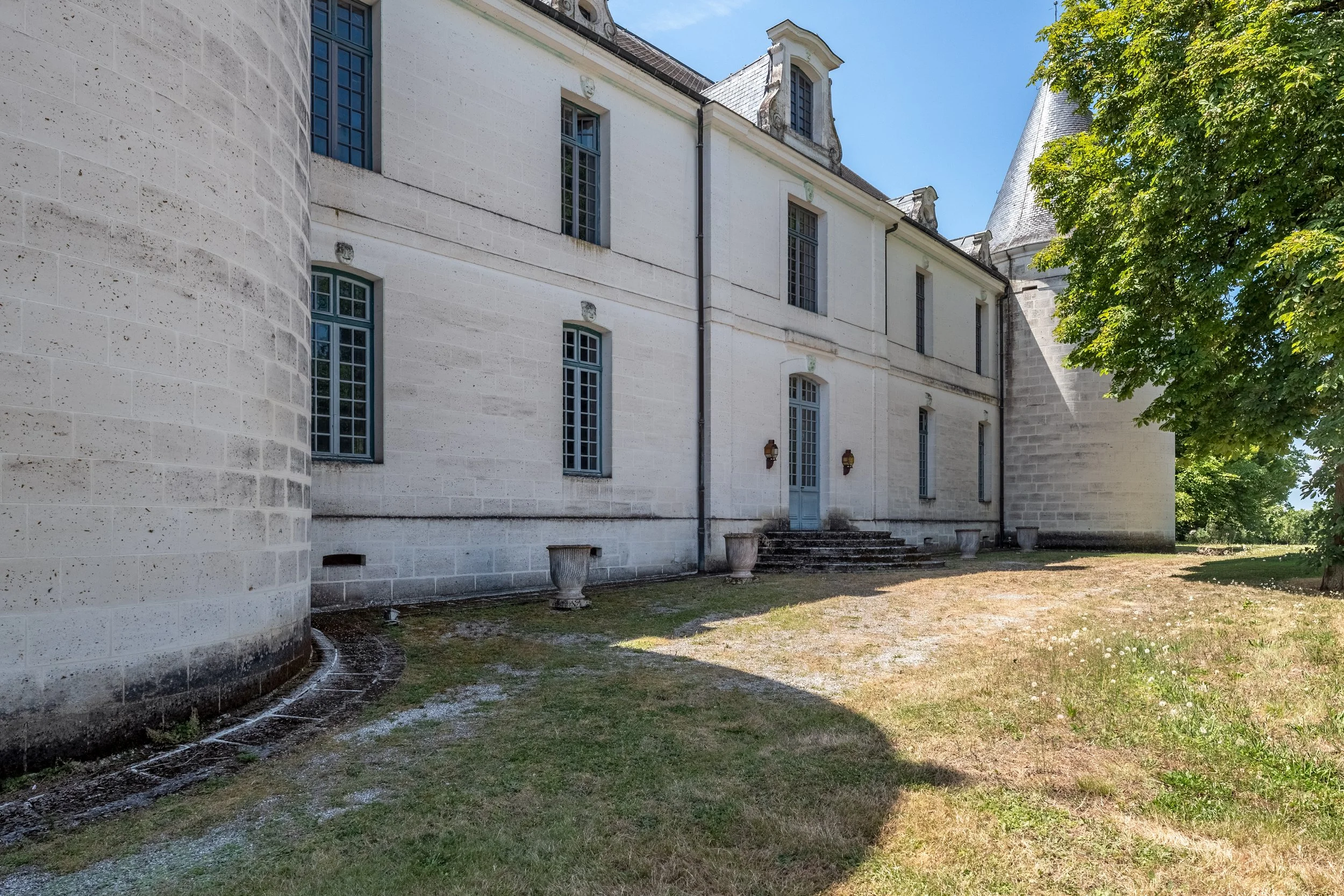 francis-york-PER-3888-FDL-18th-century-chateau-to-restore-185-acres-dordogne-france-13.jpg