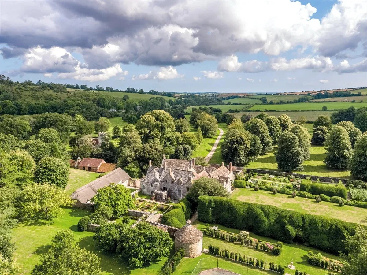 binghams-melcombe-historic-manor-estate-dorset-england-12.jpg