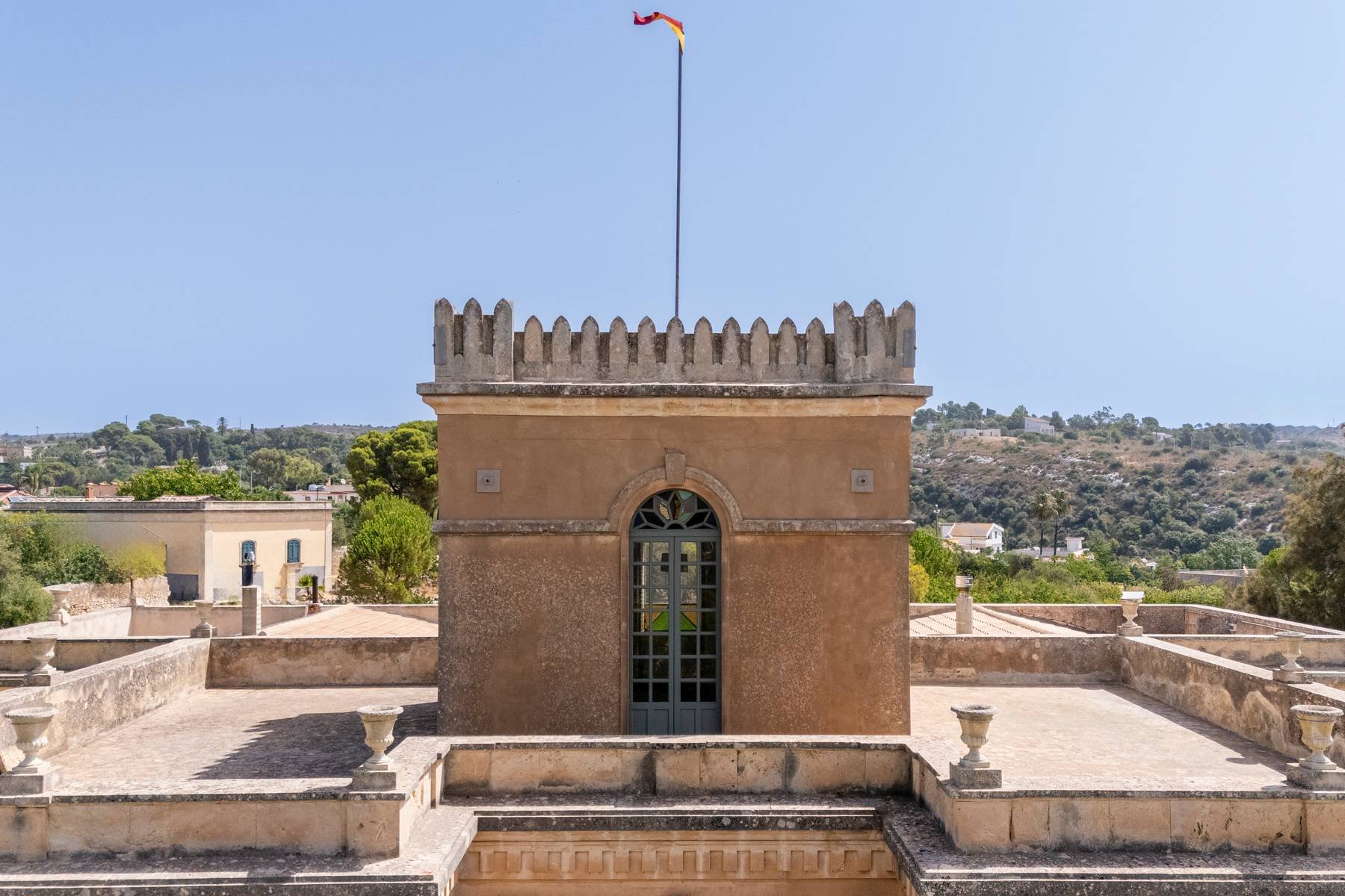 francis-york-19th-century-aristocratic-villa-noto-sicily-italy-6.jpg