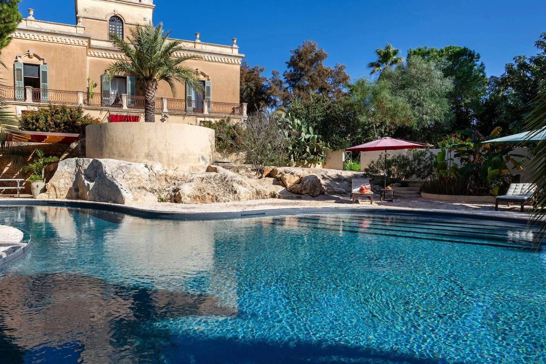 francis-york-19th-century-aristocratic-villa-noto-sicily-italy-8.jpg