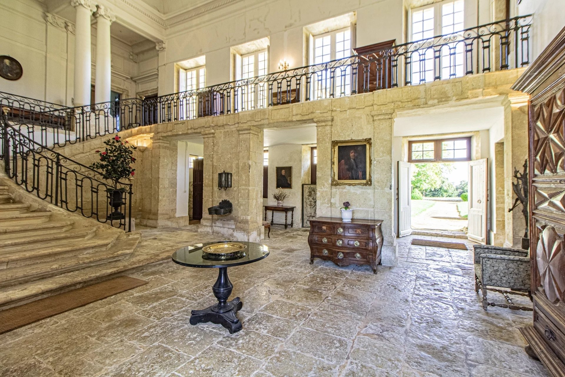 francis-york-17th-century-chateau-du-busca-maniban-gascony-france-armagnac-8.jpg