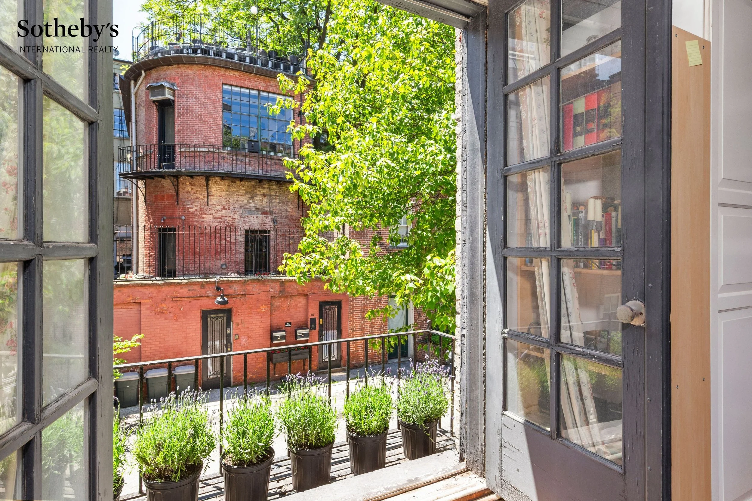 francis-york-9-macdougal-alley-greenwich-village-jackson-pollock-11.jpg