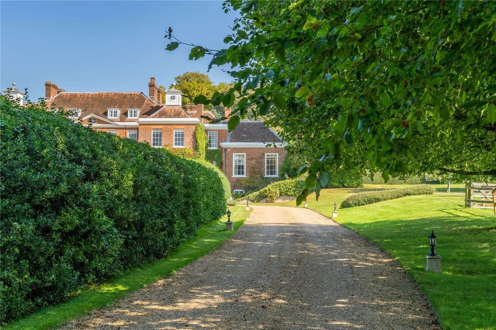 francis-york-hunton-manor-georgian-country-house-hampshire-england-43.jpg