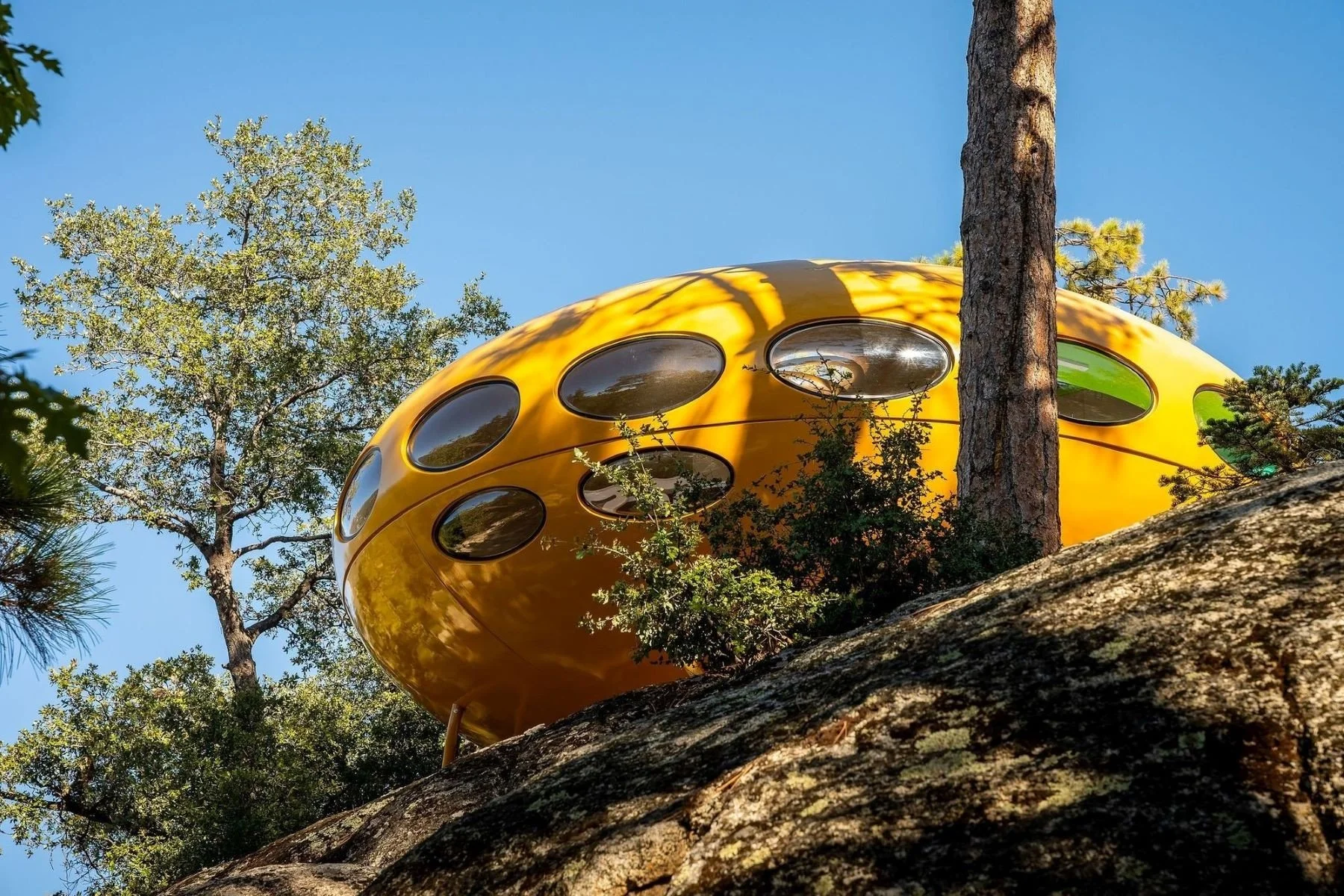 francis-york-donaldson-futuro-house-matti-suuronen-space-age-architecture-idyllwild-california-4.jpeg