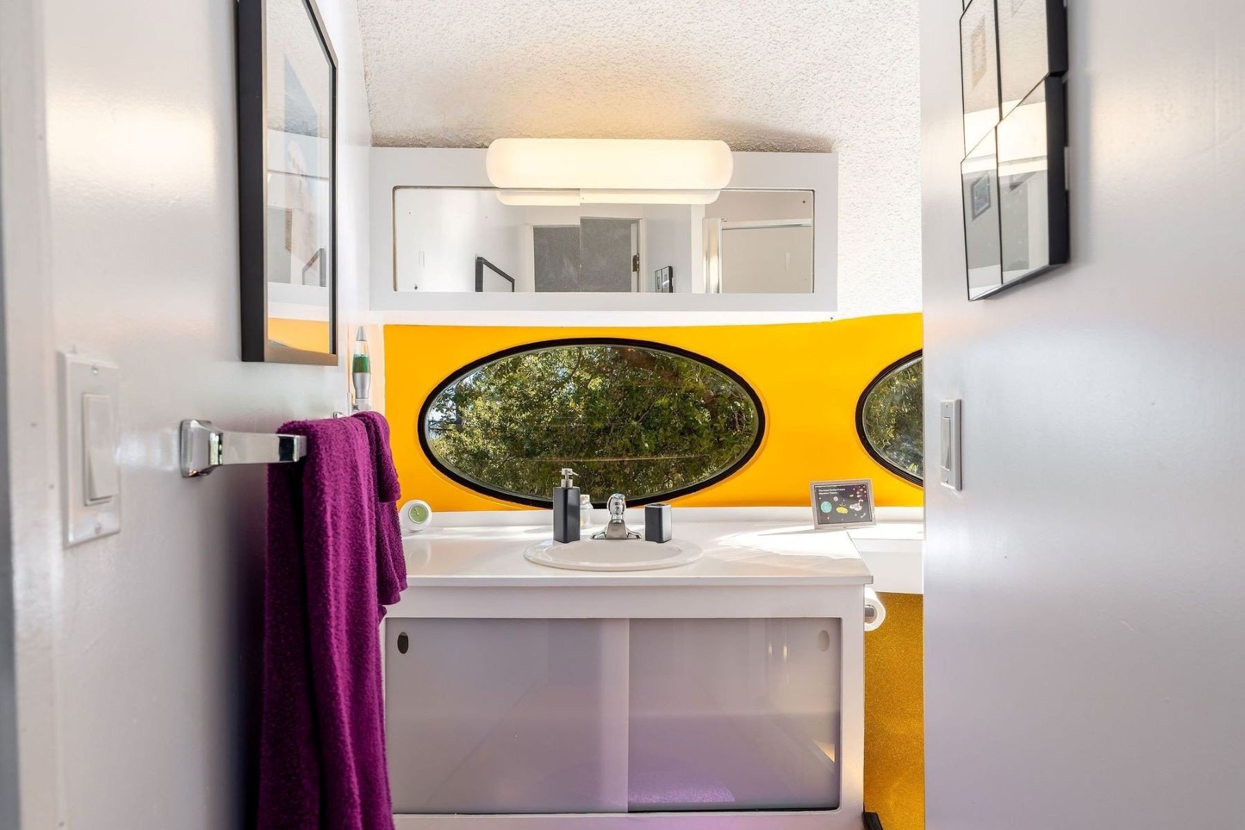 francis-york-donaldson-futuro-house-matti-suuronen-space-age-architecture-idyllwild-california-14.jpeg