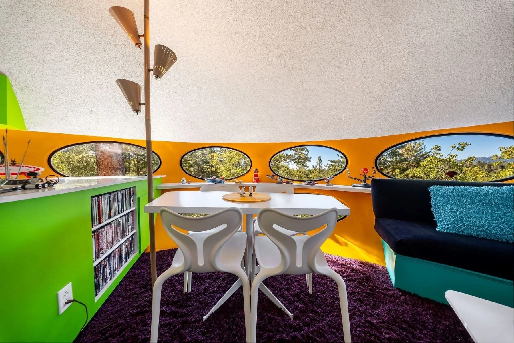 francis-york-donaldson-futuro-house-matti-suuronen-space-age-architecture-idyllwild-california-21.jpeg